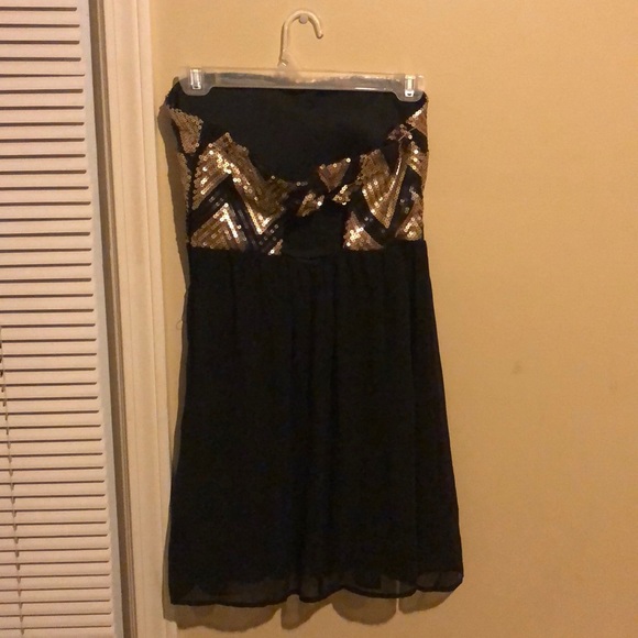 Gold & Black strapless mini dress - Picture 2 of 2